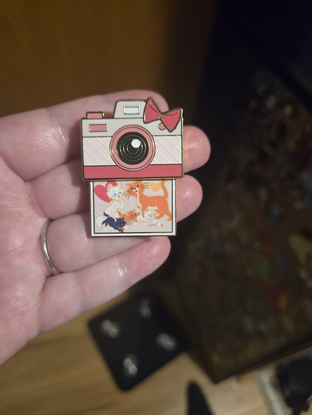 Disney Boxlunch Aristocats Camera Pin
